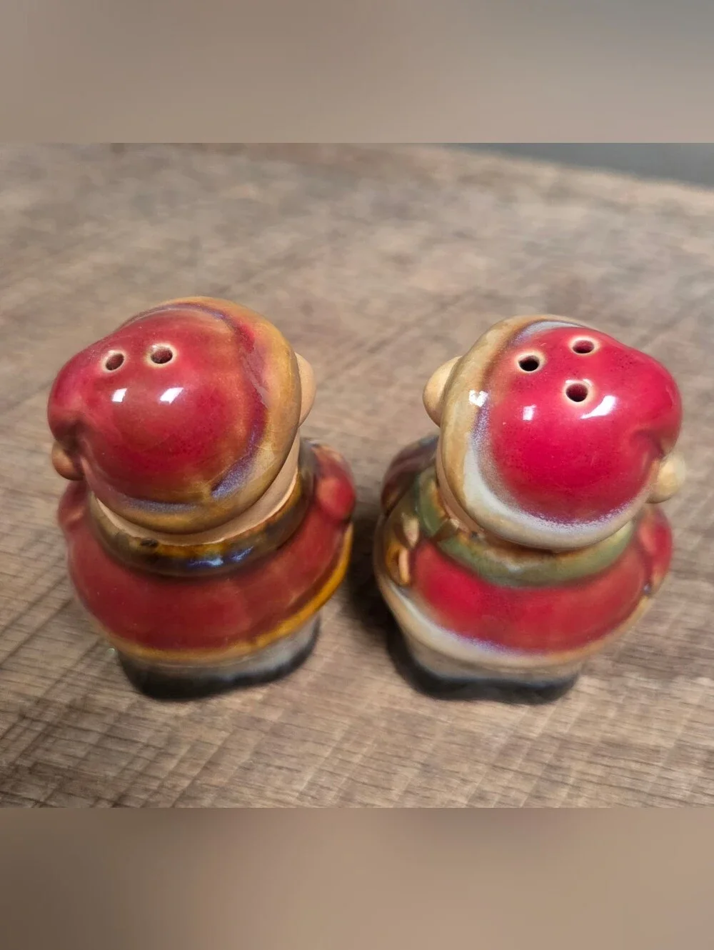 Vintage Christmas Bears Salt and Pepper Shakers Adorable Collector ~ Bin P